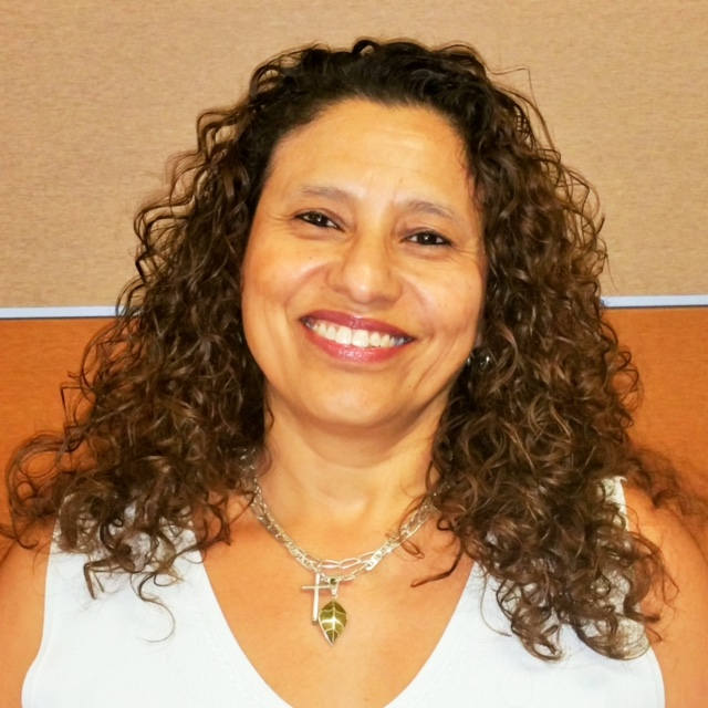 Norma Zelada, Customer Service